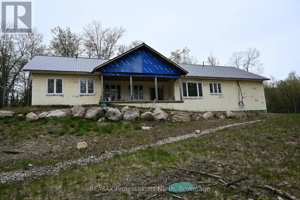 121 Loon Lake Road, Magnetawan